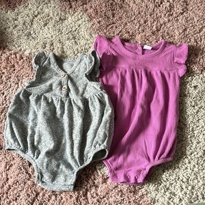 Set of 2 flutter sleeve rompers size 6-12 months gap and old navy brand
